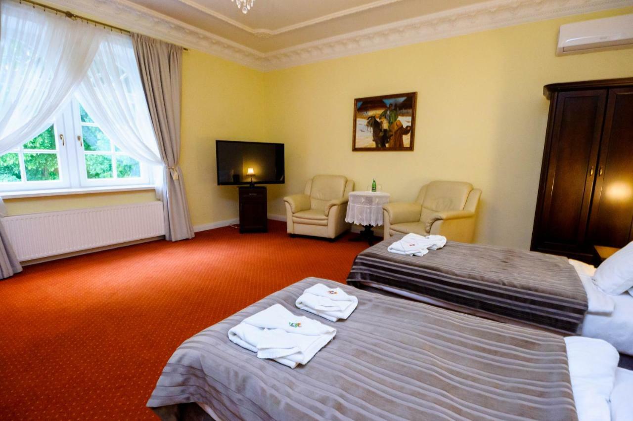Hotel Dwor Sojki Ngoại thất bức ảnh