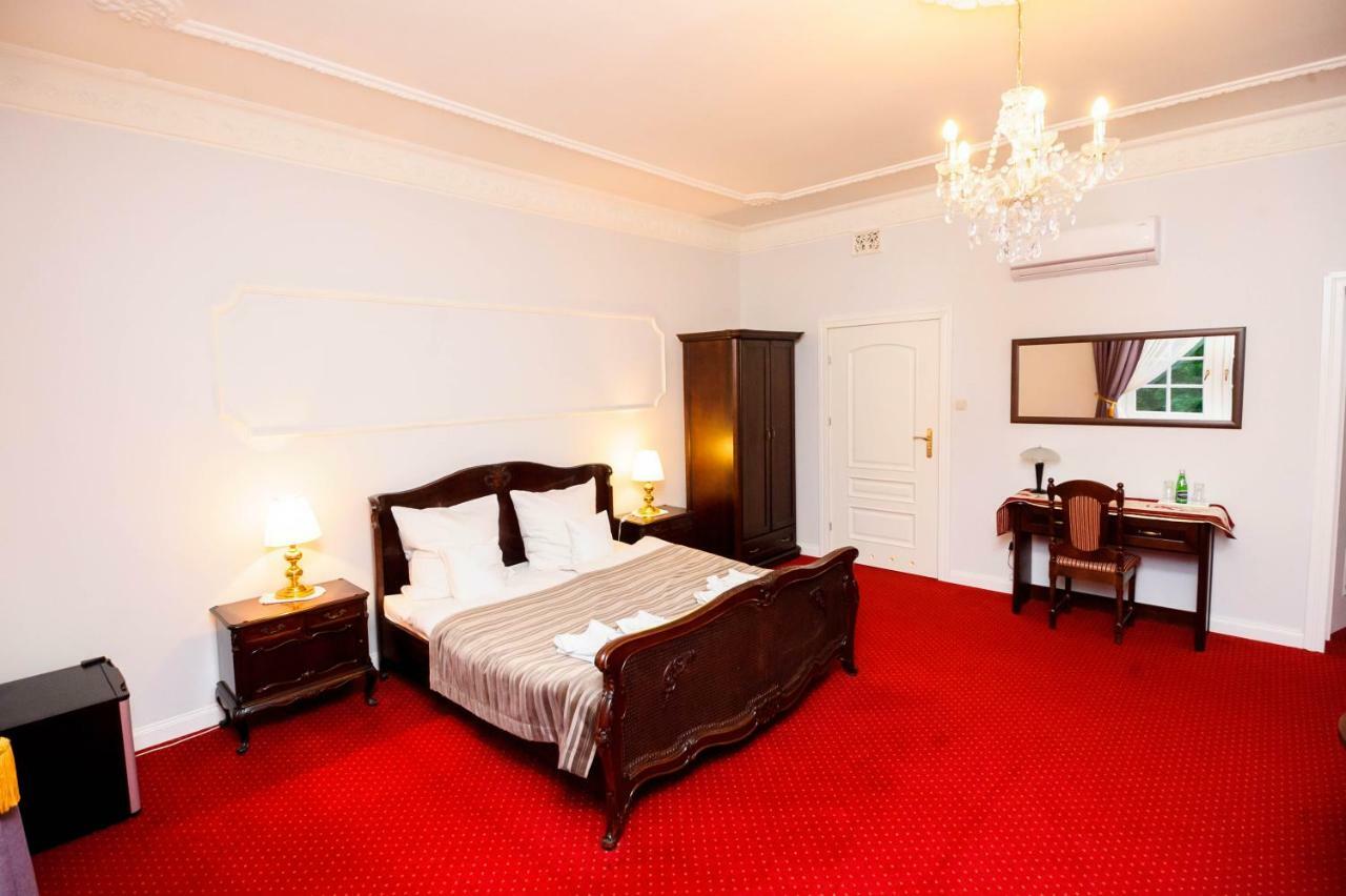 Hotel Dwor Sojki Ngoại thất bức ảnh
