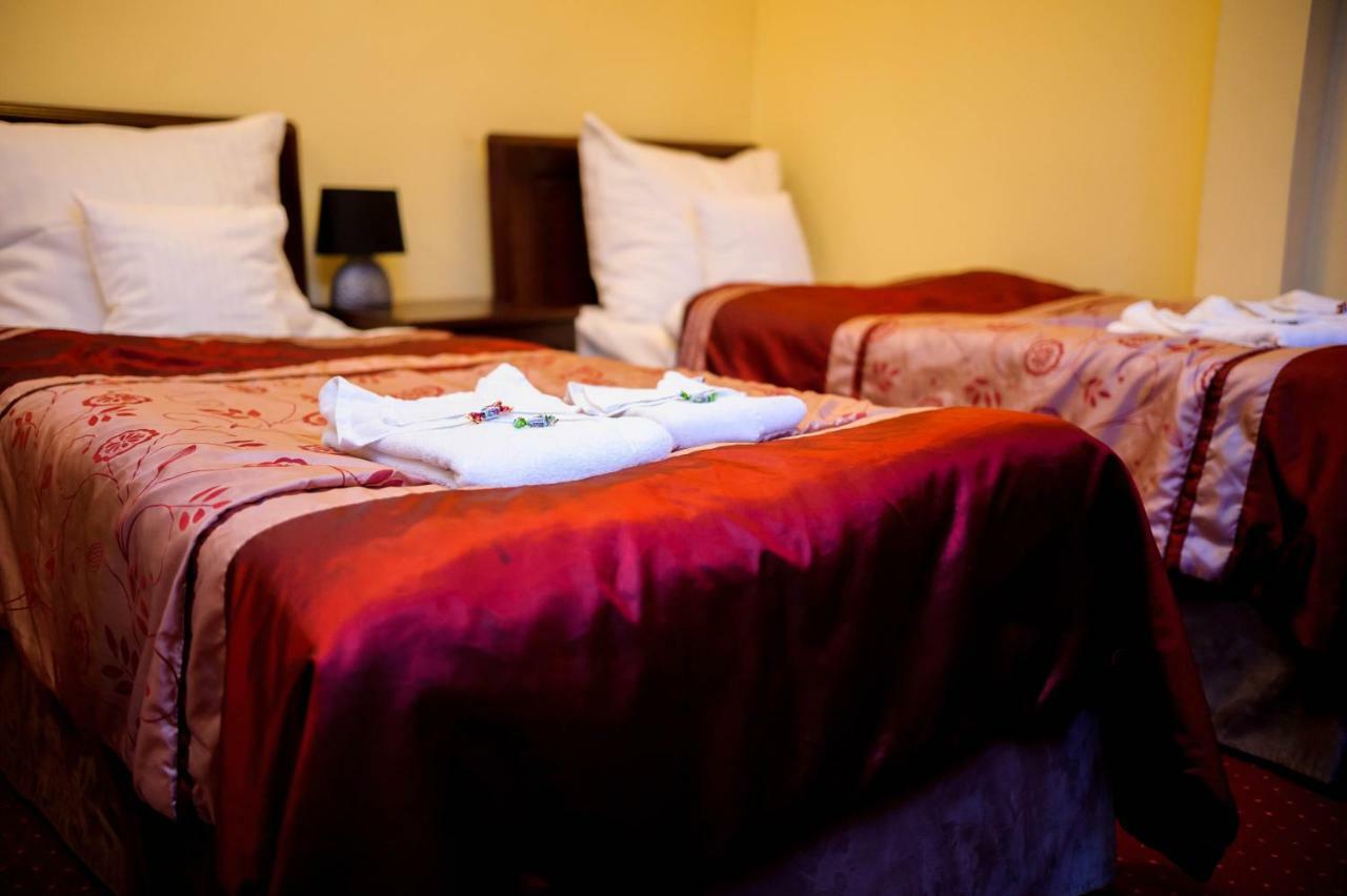 Hotel Dwor Sojki Ngoại thất bức ảnh