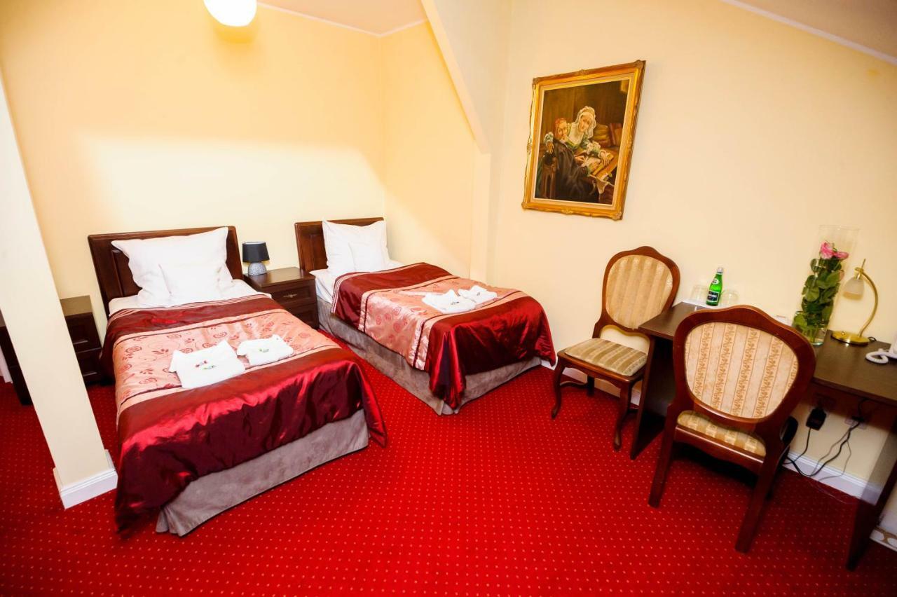 Hotel Dwor Sojki Ngoại thất bức ảnh