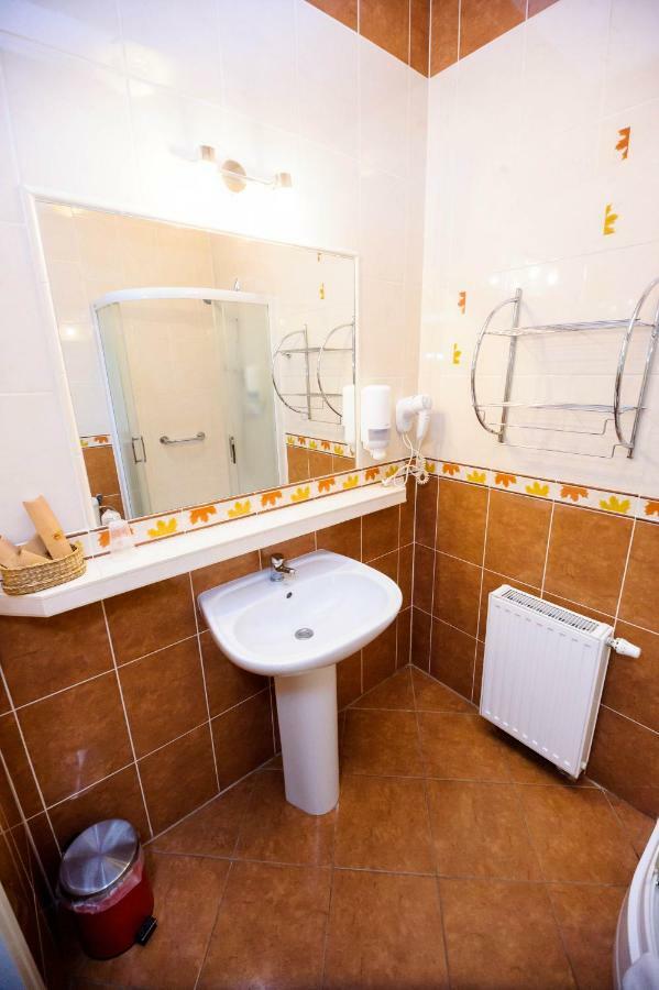 Hotel Dwor Sojki Ngoại thất bức ảnh