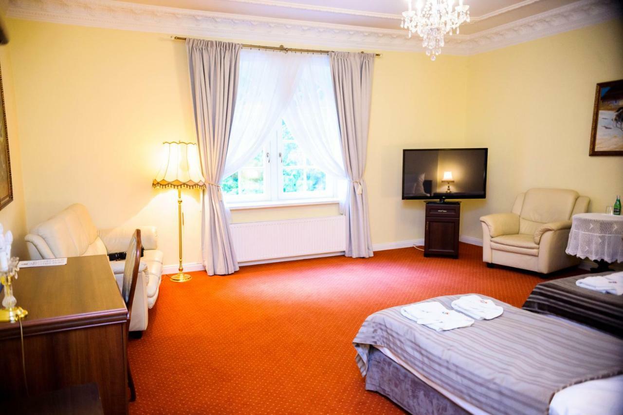 Hotel Dwor Sojki Ngoại thất bức ảnh