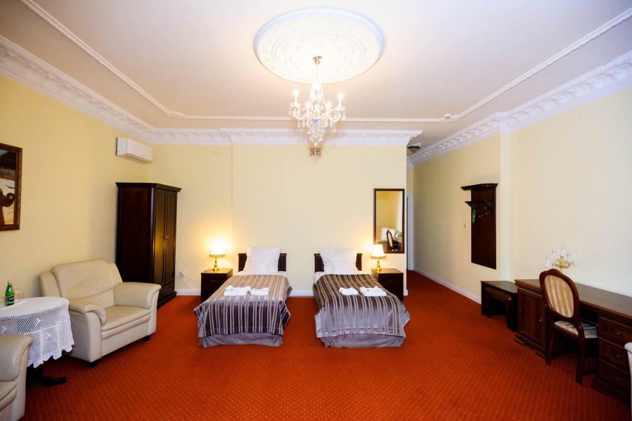 Hotel Dwor Sojki Ngoại thất bức ảnh