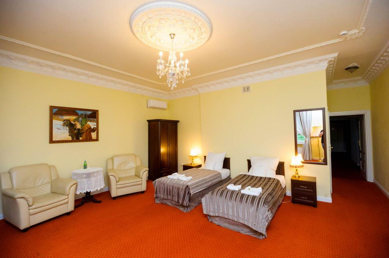 Hotel Dwor Sojki Ngoại thất bức ảnh